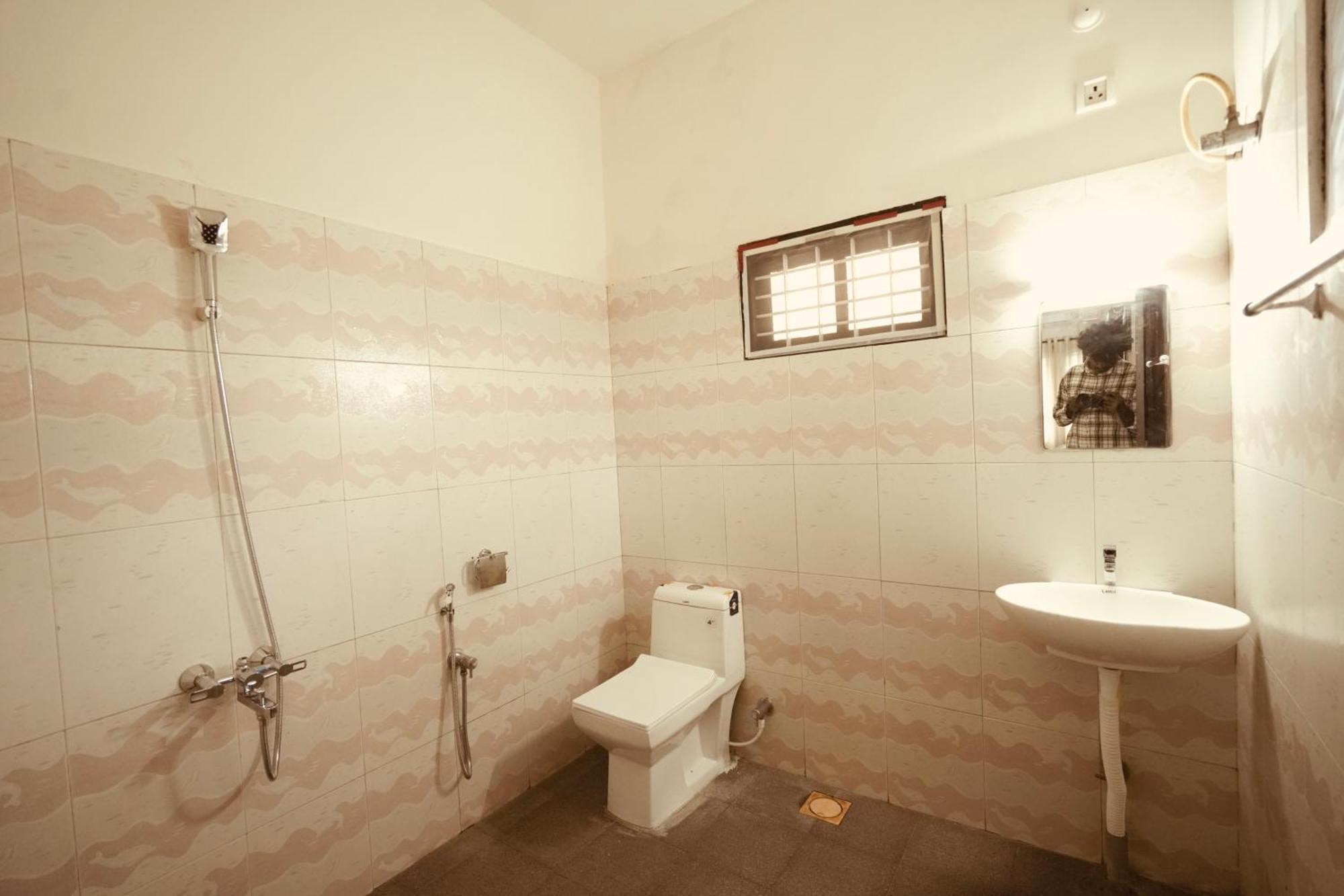 Daffodils Inn Alappuzha Exterior foto